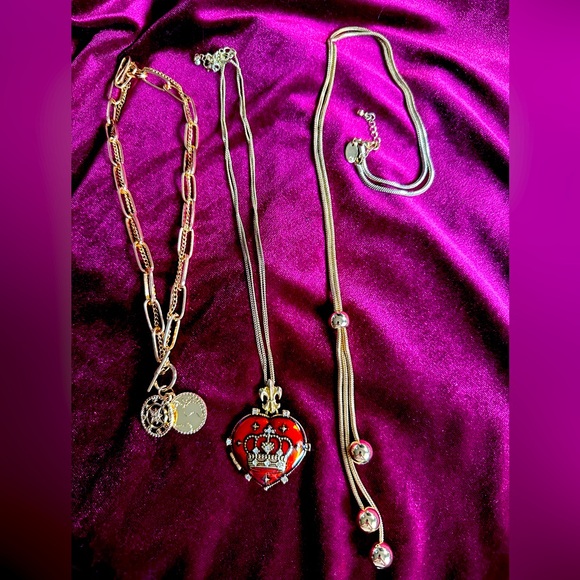 5/$25 will bundle Gold Tone Necklace Trio - Picture 1 of 6